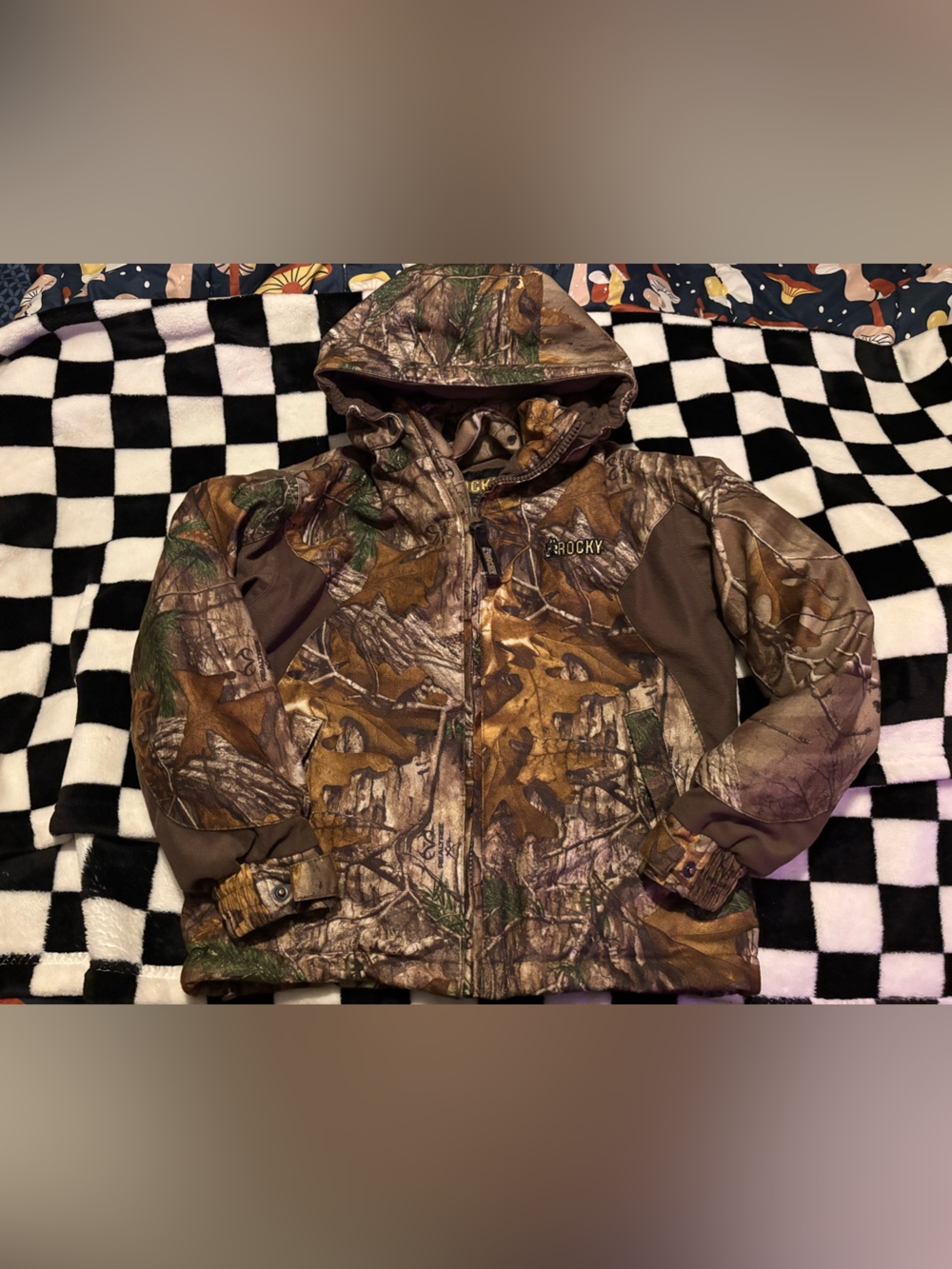 Boys medium realtree Rocky jacket